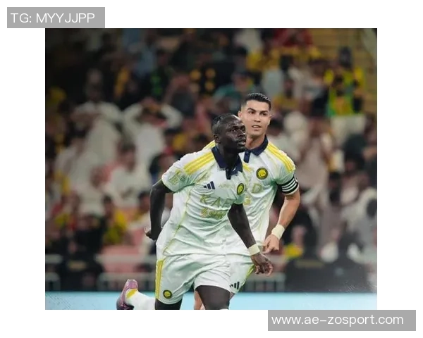 C罗左路华丽过人助攻马内劲射遭门将神扑无奈错失良机